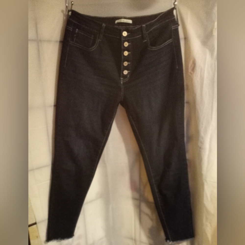 KanCan High Rise Button Fly Frayed Hem Jeans EUC